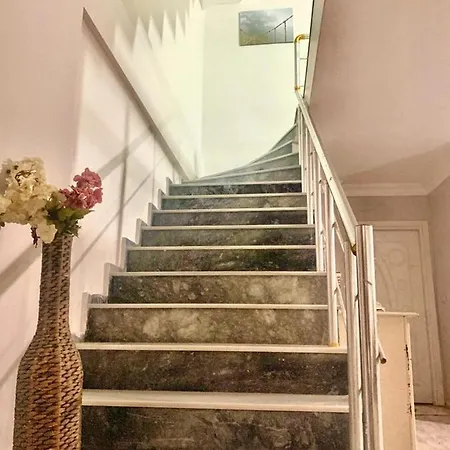 5Mins From Airport. Luxury Villa In The Forest فيلة Arnavutkoy
